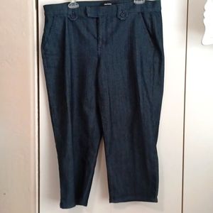 Daisy Fuentes dark wash Capri Sz L.